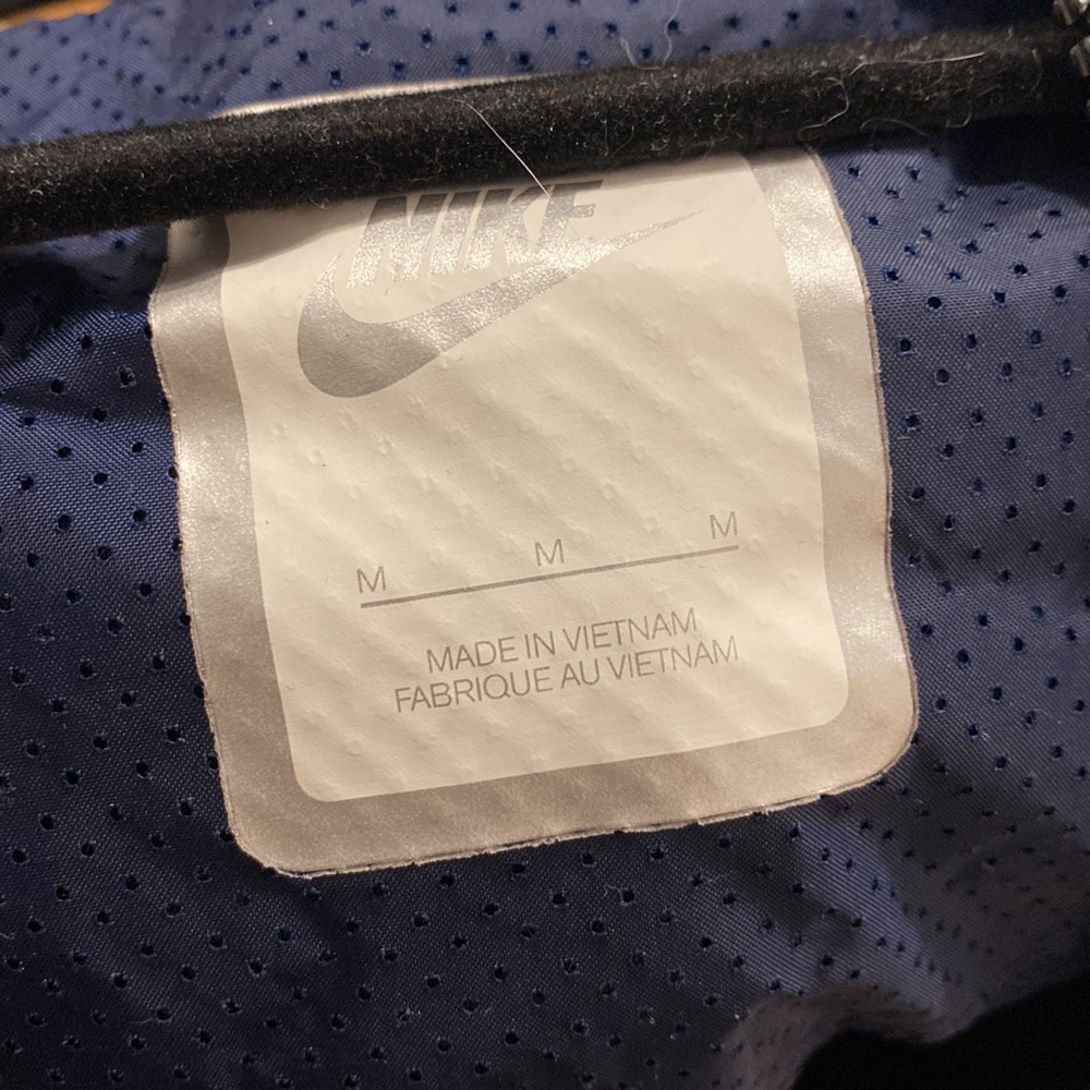 Nike Jacket - Picture 8 of 8